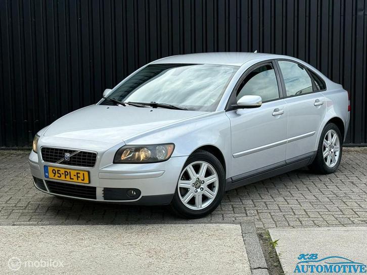 Volvo S40 2.4i Momentum, Auto's, Volvo, Bedrijf, Te koop, S40, ABS, Airbags, Airconditioning, Alarm, Boordcomputer, Centrale vergrendeling