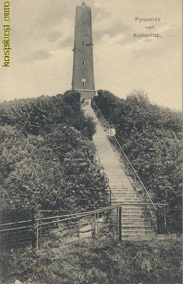 Austerlitz- Pyramide van [KRST005-4909 beschikbaar voor biedingen