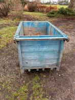 Oude houten industriële kar plantenbak kruidentuin binnen, Ophalen