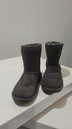 UGG kinderschoen EU maat 35, Ophalen of Verzenden, Zo goed als nieuw, Jongen of Meisje, Laarzen