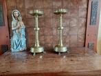 Twee gelijke messing kandelaars van 45 centimeter hoog, Ophalen of Verzenden, Koper of Brons
