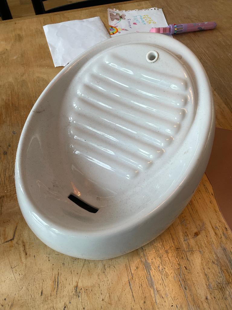 Katten drinkbak fontein bron, Ophalen, Gebruikt