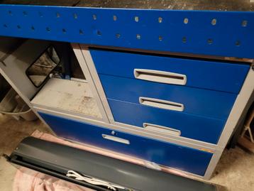 Laden kast  metaal  als nieuw  beschikbaar voor biedingen