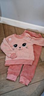 Warme fleece pyjama, roze, maat 98/104, Ophalen of Verzenden, Zo goed als nieuw, Meisje, Nacht- of Onderkleding