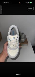 Asics Gel NYC - Maat 43.5 (valt als 43), Ophalen of Verzenden, Zo goed als nieuw, Wit, Sneakers of Gympen