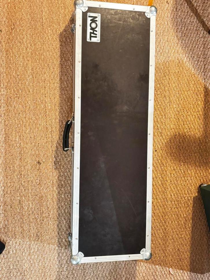 Thon Flightcase Nord 88-key Keyboard, Muziek en Instrumenten, Behuizingen en Koffers, Gebruikt, Keyboard of Synthesizer, Flightcase