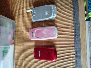 oude telefoons  beschikbaar voor biedingen