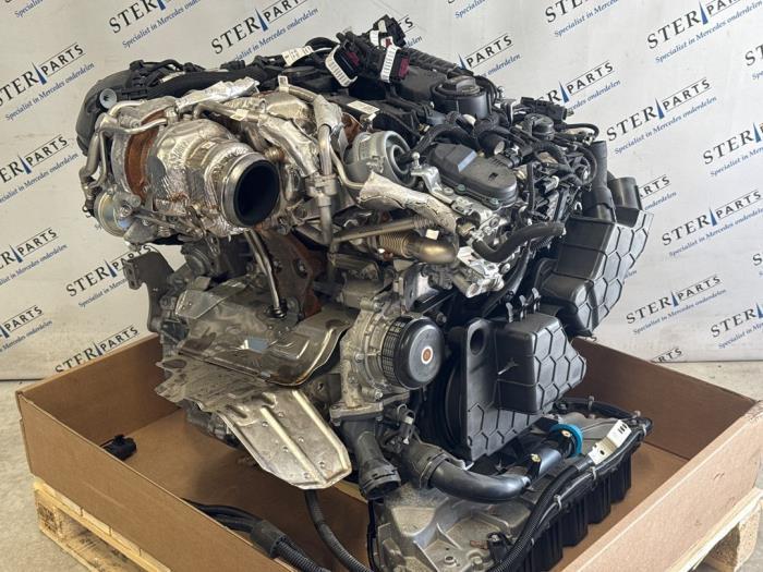 Motor van een Mercedes Vito, Auto-onderdelen, Motor en Toebehoren, Mercedes-Benz, Gebruikt, 12 maanden garantie, Ophalen of Verzenden