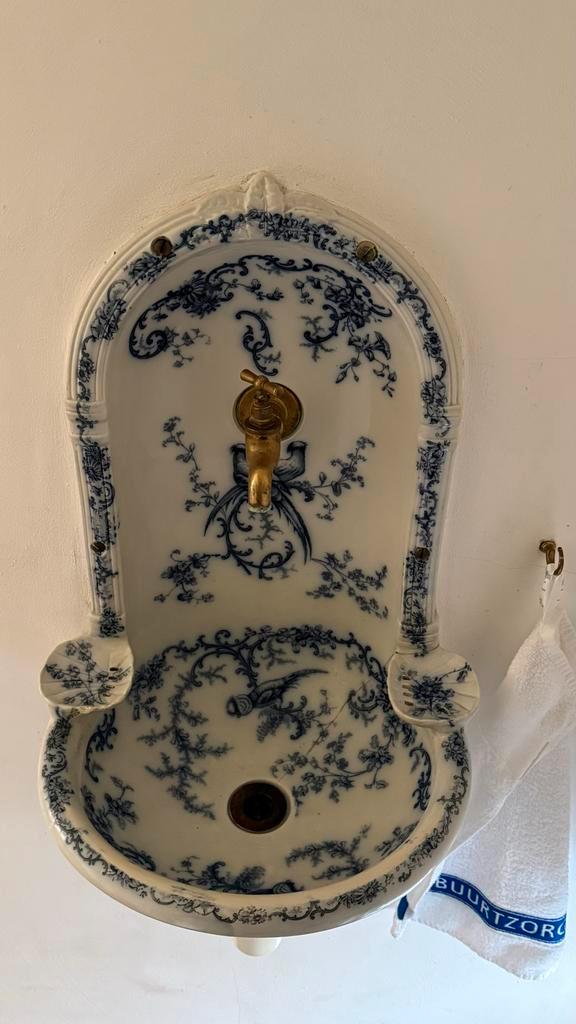 Antiek Fonteintje met Delfts Blauw Decor, Antiek en Kunst, Antiek | Keramiek en Aardewerk, Ophalen