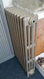 Gezocht: Gietijzeren radiator / radiatoren op pootjes, Doe-het-zelf en Verbouw, Verwarming en Radiatoren, Ophalen, 30 tot 80 cm