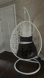 Mooi hangstoel met kussens, Huis en Inrichting, Woonaccessoires | Kussens, Ophalen of Verzenden, Zo goed als nieuw, Wit