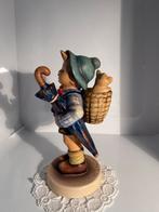 Goebel Hummel Beeldje - Home From Market, Ophalen of Verzenden