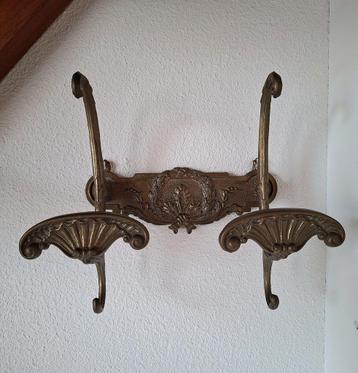 Vintage kapstok beschikbaar voor biedingen