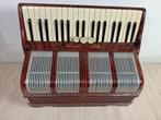 Accordeon Scandalli werkend en karaktervol met oude koffer, Muziek en Instrumenten, Ophalen, Toetsaccordeon, Zo goed als nieuw
