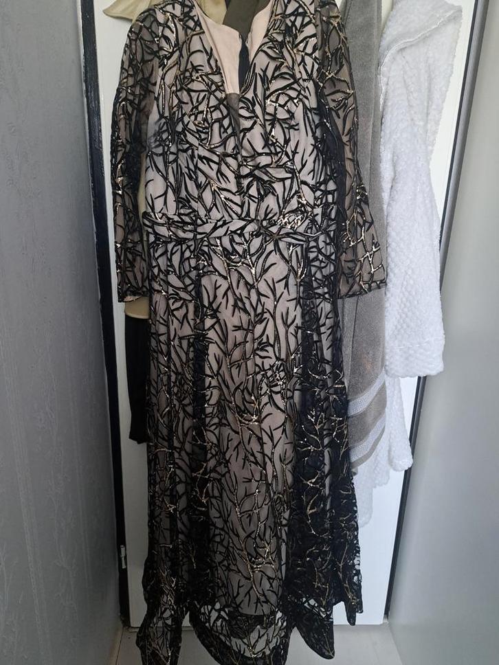 Zwart en goud avondjurk., Kleding | Dames, Gelegenheidskleding, Ophalen of Verzenden