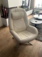mooie lederen fauteuil color off-white, Huis en Inrichting, Gebruikt, Modern off-white leer, Ophalen of Verzenden, 50 tot 75 cm