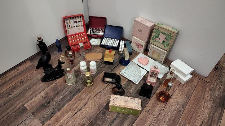 avon, Verzamelen, Parfumverzamelingen, Miniatuur, Ophalen of Verzenden