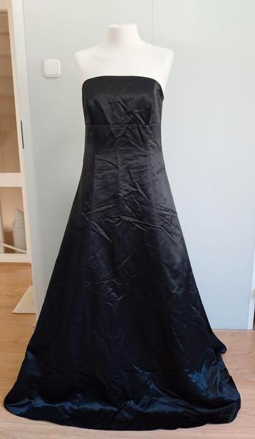 Zwarte Mariposa galajurk mt 40/42 beschikbaar voor biedingen