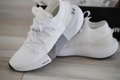 Under Armour Hardloopschoen maat 38, Sport en Fitness, Loopsport en Atletiek, Nieuw, Hardloopschoenen, Overige merken, Ophalen