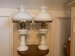 2 Antieke staande opaline olielampen, Antiek en Kunst, Antiek | Lampen, Ophalen of Verzenden