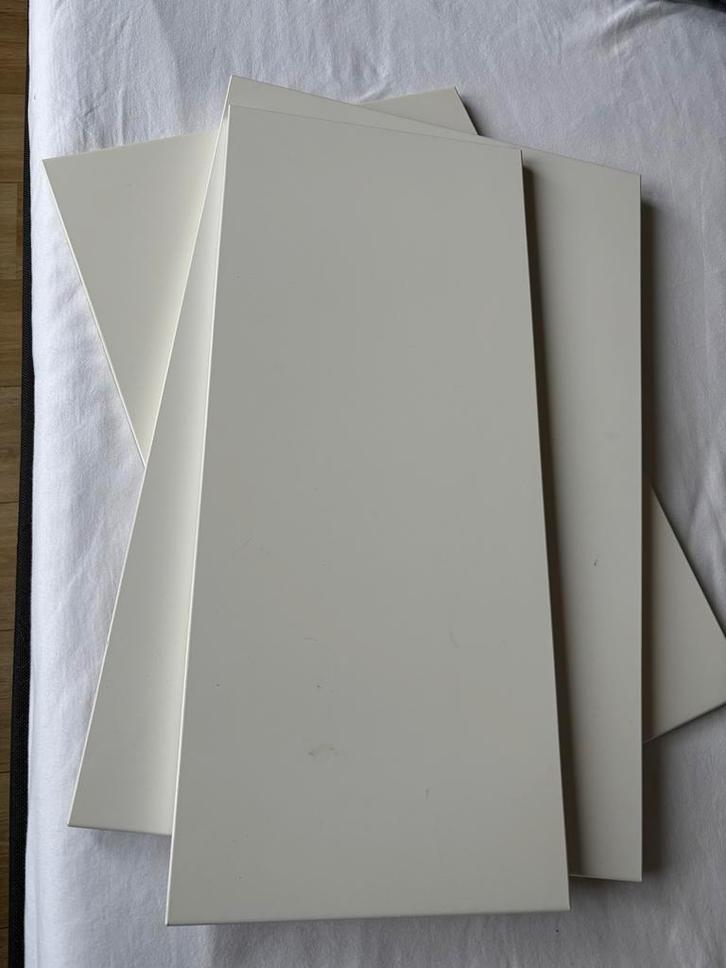 Ikea Besta Hoogglans Ladefronten - 2 Groot, 1 Klein, Huis en Inrichting, Tafelonderdelen, Gebruikt, Tafelblad, Minder dan 50 cm