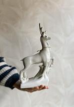Vintage porseleinen hertenbeeld, Ophalen of Verzenden, Zo goed als nieuw, Dier