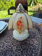 VINTAGE GLASS PERFUME DISFUSER LAMP SHADE met DANGLES & FLOW, Ophalen of Verzenden, Gebruikt, Minder dan 50 cm