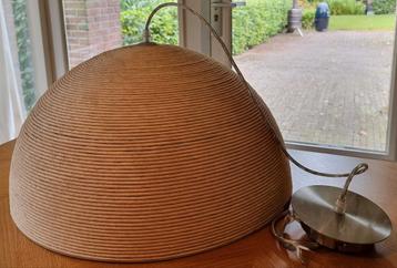 Nette beige hanglamp met RVS plafonkap beschikbaar voor biedingen