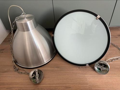 2 industriële hanglampen E27 - 42,5 cm doorsnee, Huis en Inrichting, Lampen | Hanglampen, Gebruikt, Minder dan 50 cm, Metaal, Overige materialen