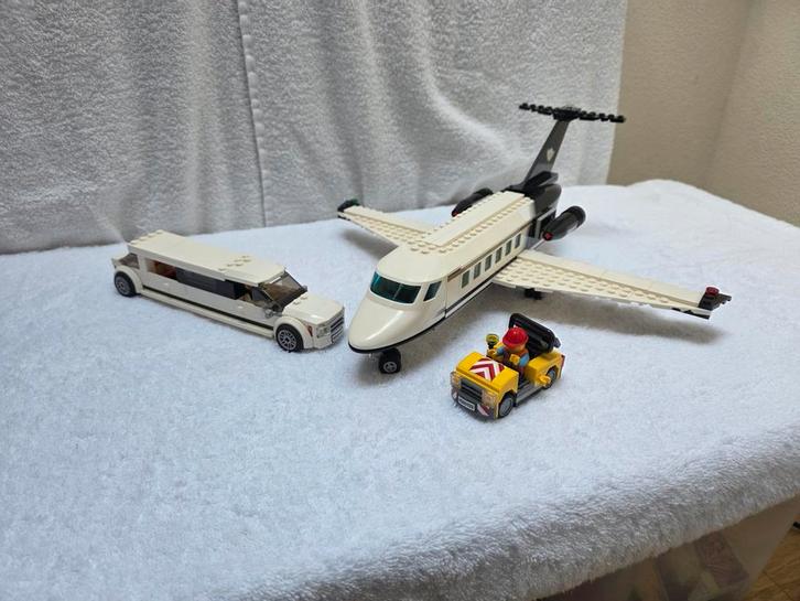 Lego city  60102  vliegtuig VIP service, Kinderen en Baby's, Speelgoed | Duplo en Lego, Zo goed als nieuw, Lego, Complete set