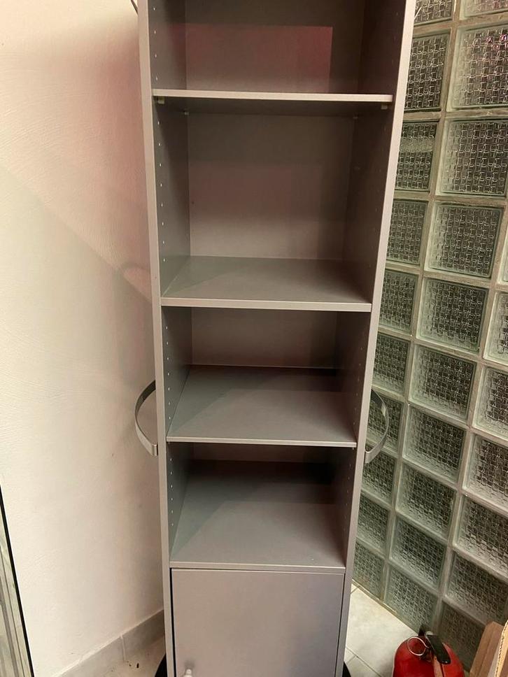 Draaibare grijze kast met spiegel, Huis en Inrichting, Kasten | Boekenkasten, Gebruikt, Minder dan 50 cm, 150 tot 200 cm, 25 tot 50 cm