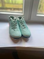 Mooie voetbal schoenen, Ophalen of Verzenden, Zo goed als nieuw