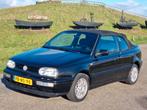 Volkswagen Golf 1.8 Cabriolet 55KW E2 1996 Zwart, Auto's, Volkswagen, 47 €/maand, Origineel Nederlands, Te koop, Benzine