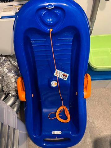 Slee (zo goed als nieuw) beschikbaar voor biedingen