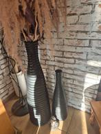 2 hoge ribbel vazen, Huis en Inrichting, Woonaccessoires | Vazen, Ophalen, Gebruikt, Zwart, Glas