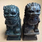 Twee oude bronzen beschermleeuwen / foo dogs, Ophalen of Verzenden