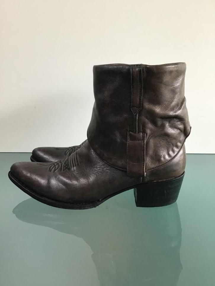 GRATIS VERZENDEN | SENDRA Bohemian bruine laarzen 41, Kleding | Dames, Schoenen, Zo goed als nieuw, Lage of Enkellaarzen, Bruin