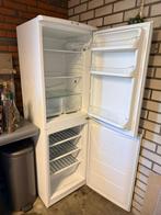 Indesit Koelkast met vriesvak - 3 jaar oud, Witgoed en Apparatuur, Ophalen, Gebruikt, 200 liter of meer, 160 cm of meer