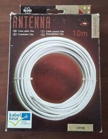 Coaxkabel plus antennekontaktdoos beschikbaar voor biedingen