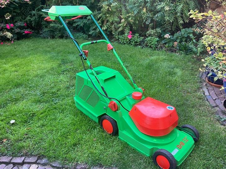 Elektrische grasmaaier Brill met opvangbak - zie foto's, Tuin en Terras, Grasmaaiers, Gebruikt, Elektrische grasmaaier, 30 t/m 39 cm