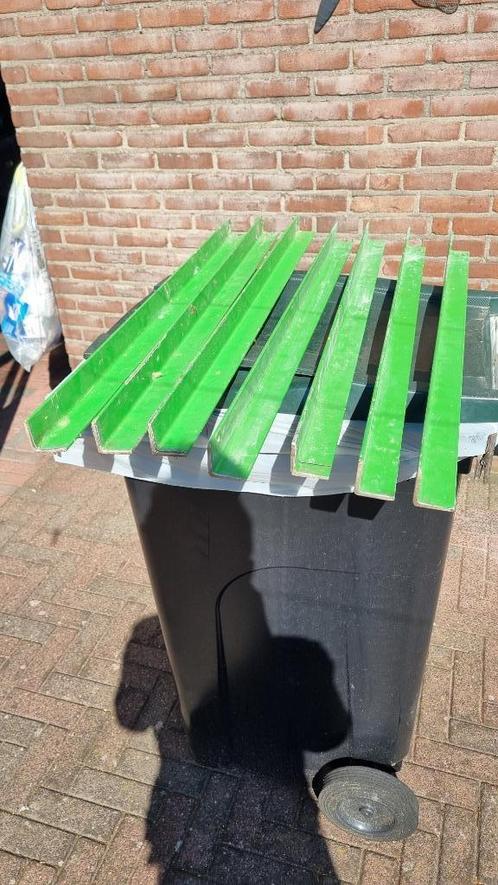 RVS hoekprofiel 40 x 40 x 4 mm met groene verf, vanaf 12,50, Doe-het-zelf en Verbouw, Metalen, Gebruikt, Overige metalen, Ophalen of Verzenden