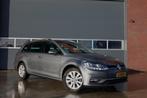 Volkswagen Golf • P-sensoren • Stoelverwarming/massage • ACC, Auto's, USB, Zwart, 4 cilinders, Alcantara