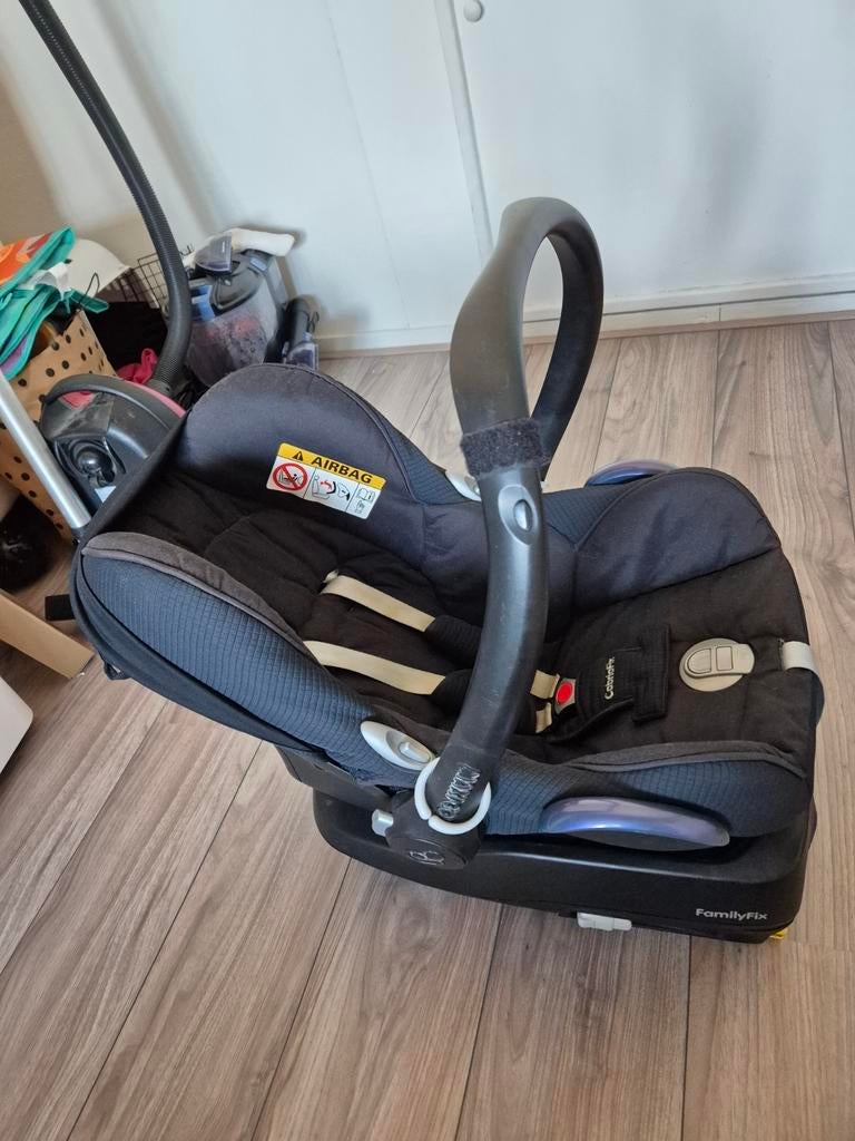 Maxi-Cosi CabrioFix + FamilyFix, Ophalen, Autogordel of Isofix, Gebruikt, Verstelbare rugleuning