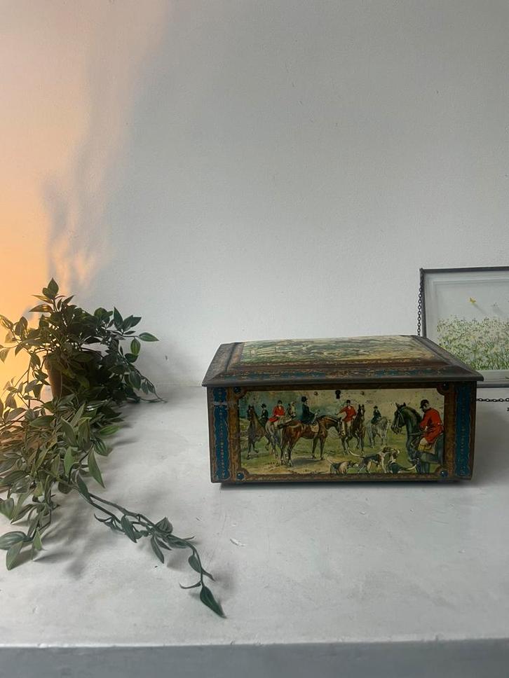 Vintage blikken bewaardoos- spiegel en jachttaferelen, Verzamelen, Blikken, Gebruikt, Overige, Overige merken, Ophalen of Verzenden