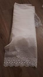 Nieuwe vitrage stof met geborduurde rand - 142cm breed, Nieuw, Ophalen of Verzenden, Klasiek, Wit