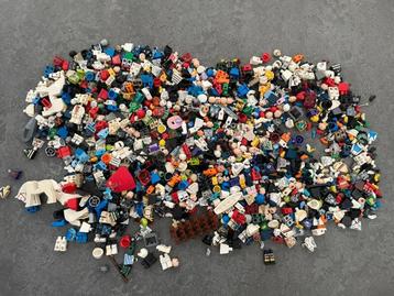 LEGO Afgeschreven minifig onderdelen. beschikbaar voor biedingen