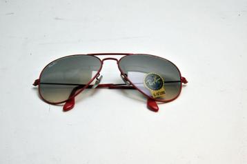 Ray-Ban Aviator Sunglasses (Red) beschikbaar voor biedingen