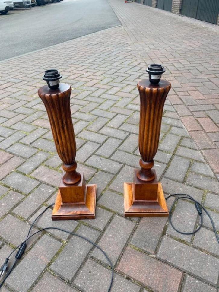 Mooie klassieke sfeervolle houten lampenkapstandaarden!, Huis en Inrichting, Lampen | Tafellampen, Gebruikt, 50 tot 75 cm, Hout