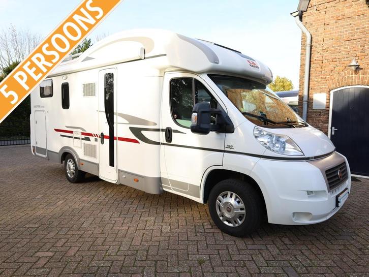 Adria Matrix M 670 SC queensbed + hefbed, Caravans en Kamperen, Campers, Bedrijf, tot en met 5, Half-integraal, Adria, Fiat, Diesel