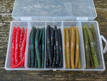 Creaturebaits Worms 8cm + Luxe Tacklebox beschikbaar voor biedingen